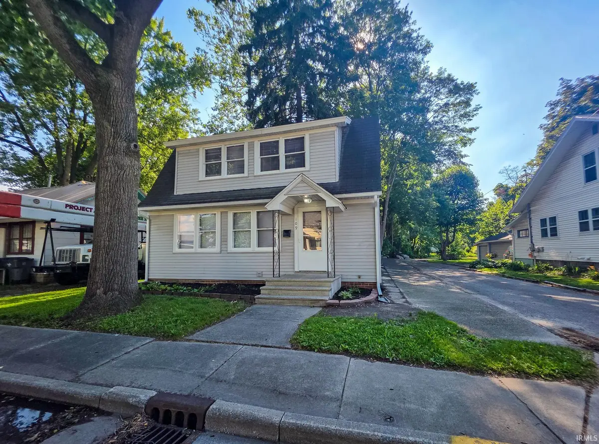109 N Indiana Avenue, Goshen, IN 46526 - #1