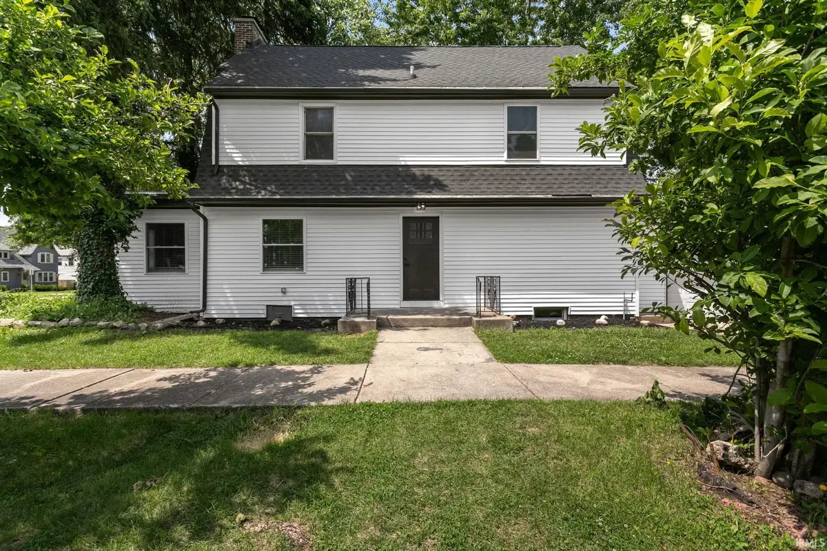 105 E Jennings Avenue, South Bend, IN 46614 - #1