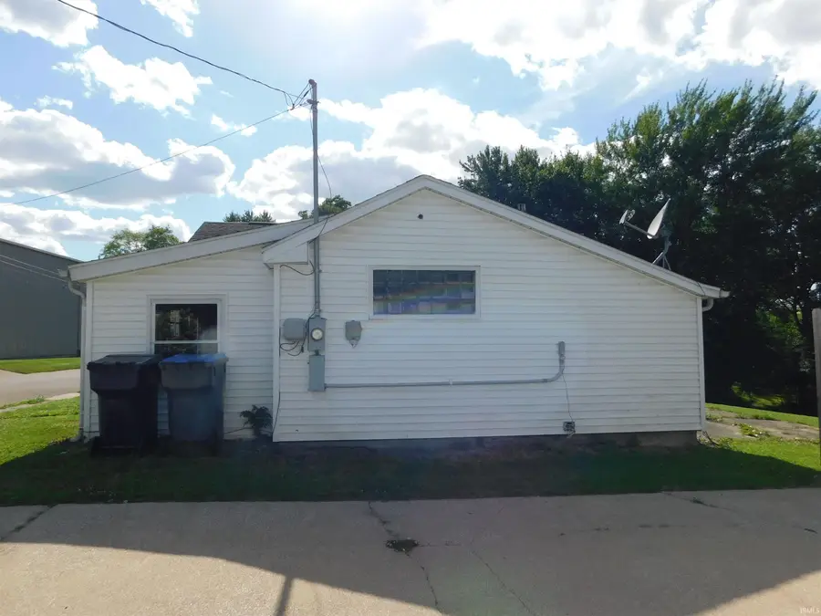 515 E Clark Street, Warsaw, IN 46580 - #3