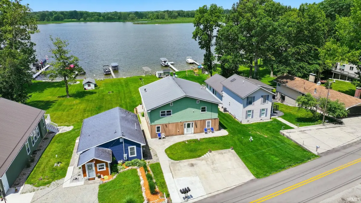 2083 Chapman Lake Drive, Warsaw, IN 46582 - #1