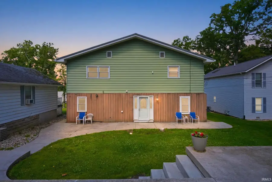 2083 Chapman Lake Drive, Warsaw, IN 46582 - #2