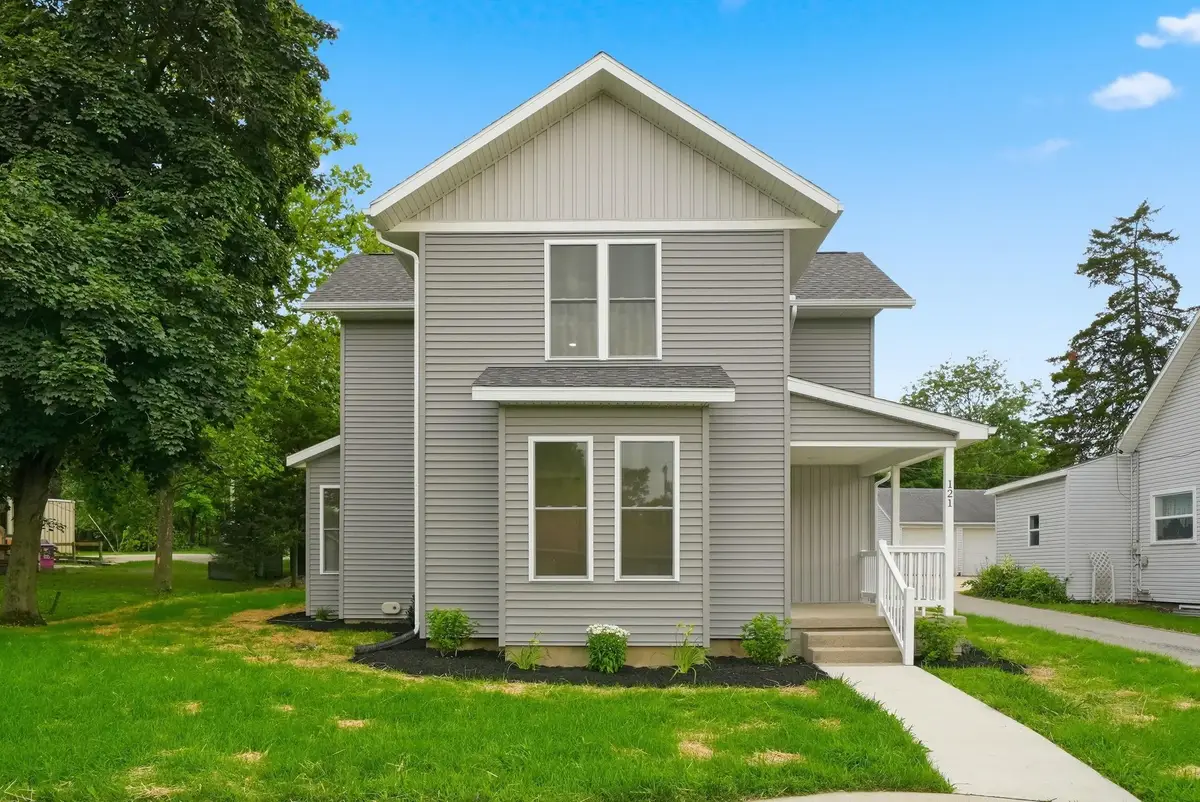 121 N Oak Street, Columbia City, IN 46725 - #1
