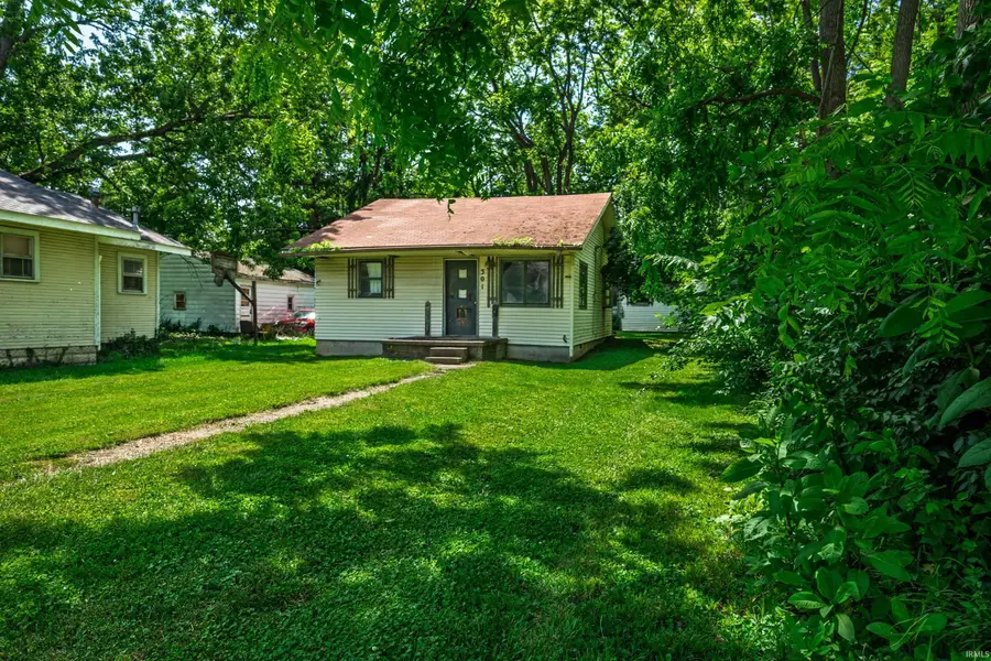 301 S Nichols Avenue, Muncie, IN 47303 - #2