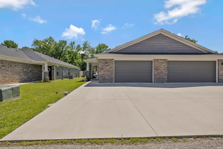 5321 Dauby Unit B Drive, Evansville, IN 47710 - #2