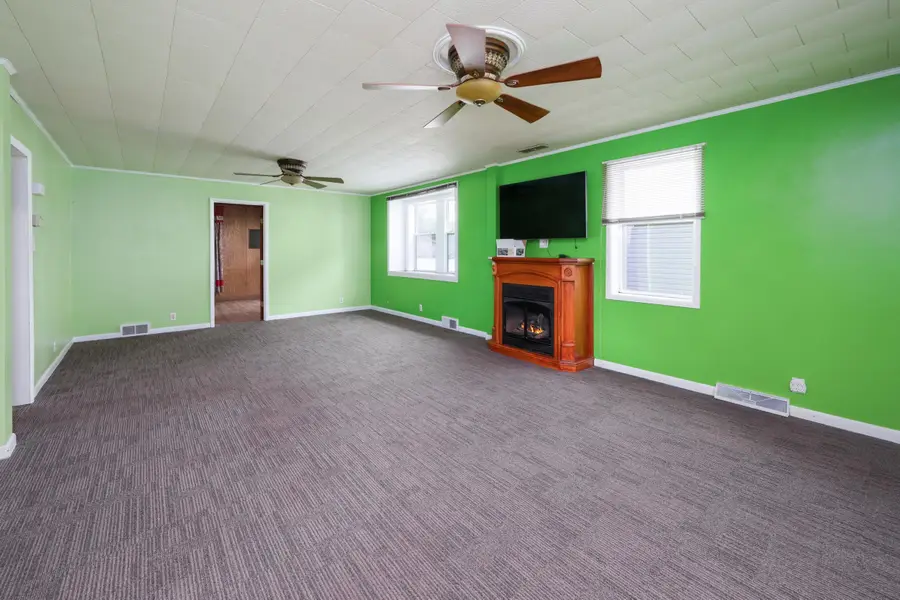 507 E 9th Street, Auburn, IN 46706 - #2