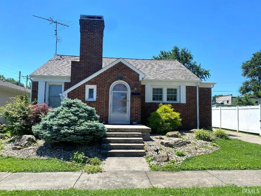 379 NE H Street, Linton, IN 47441 - #2