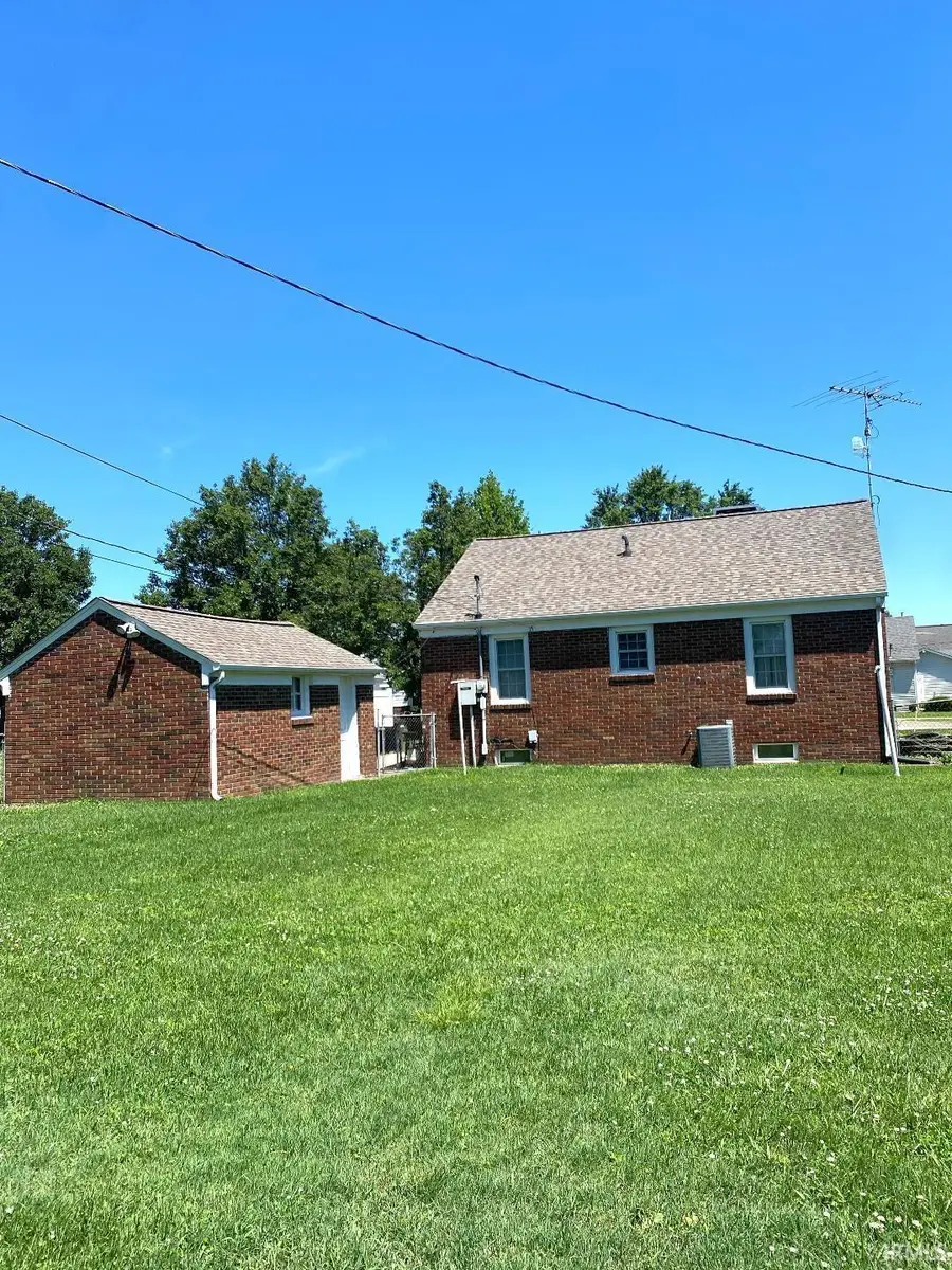 379 NE H Street, Linton, IN 47441 - #3