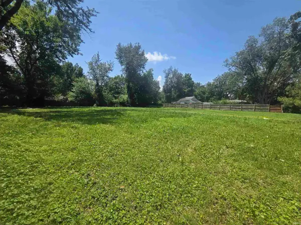 2615 Sweetser Avenue, Evansville, IN 47714
