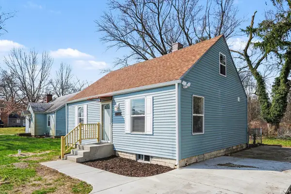55849 Mayflower Road, South Bend, IN 46619