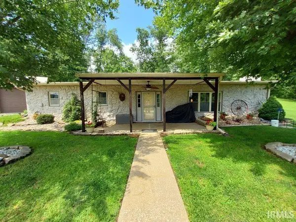 8285 W State Road 64, Huntingburg, IN 47542