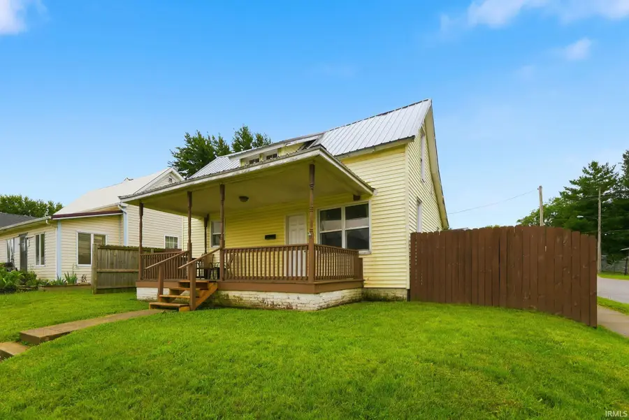 901 E Market Street, Crawfordsville, IN 47933 - #3