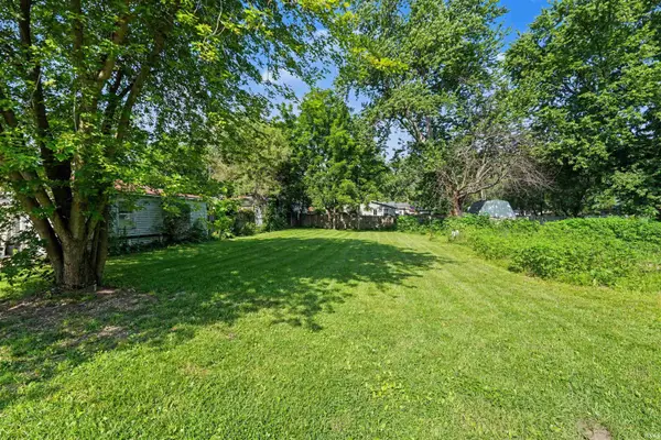 724 S April Drive, Cromwell, IN 46732