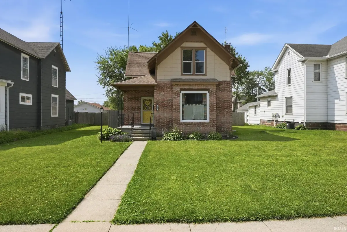 329 W 5th Street, Auburn, IN 46706 - #1