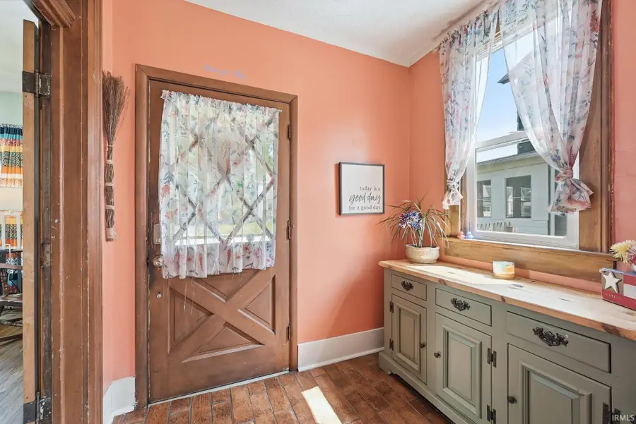 329 W 5th Street, Auburn, IN 46706 - #3