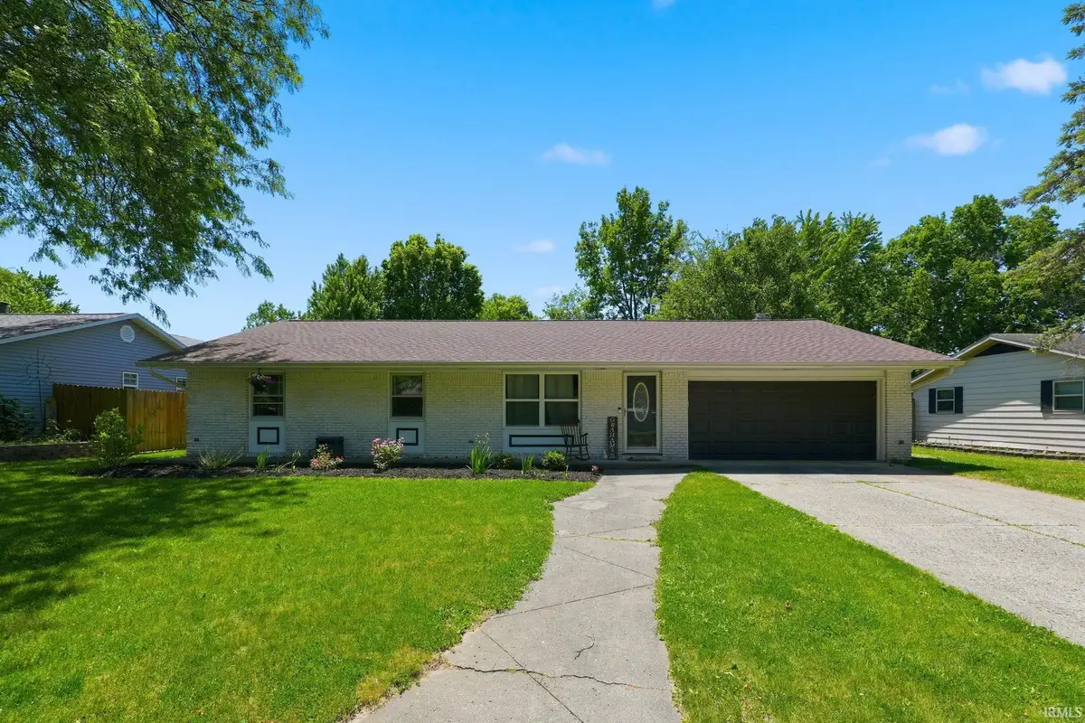 3822 Shannon Drive, Fort Wayne, IN 46835 - #1