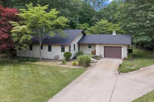51565 Maplewood Drive, Elkhart, IN 46514
