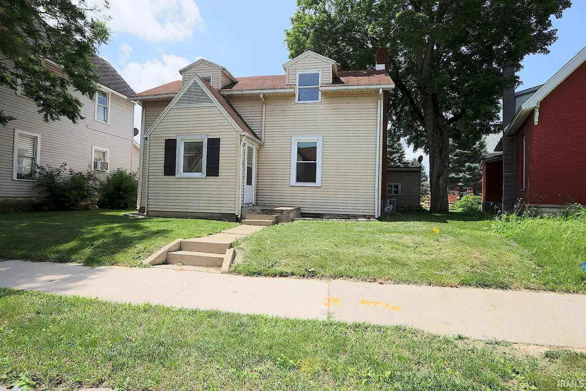824 S Jefferson Street, Huntington, IN 46750 - #1