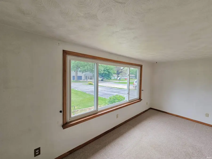 5428 Ashland Drive, Fort Wayne, IN 46835 - #3