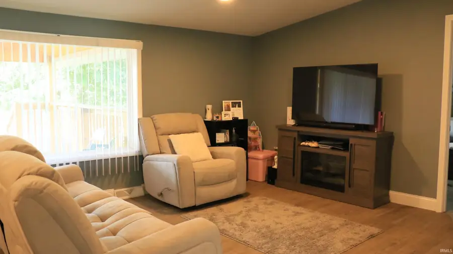 1411 W Walnut Street, Washington, IN 47501 - #3