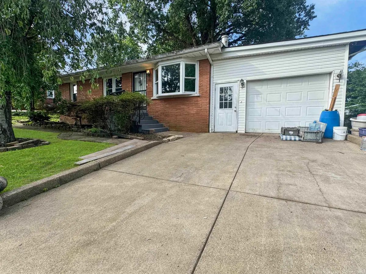 3920 W Maryland Street, Evansville, IN 47720 - #1