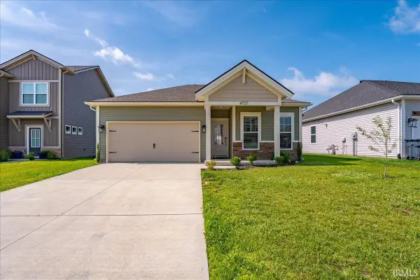 4727 Alaina Drive, Newburgh, IN 47630
