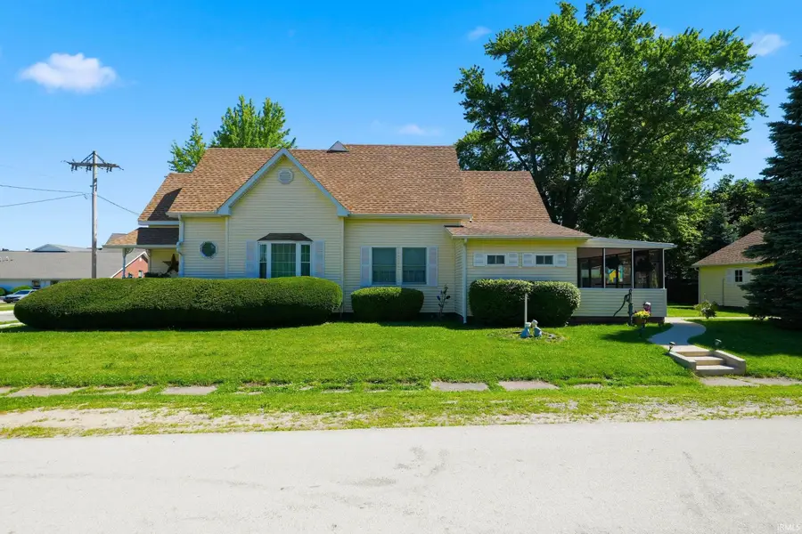 702 N Wayne Street, Warren, IN 46792 - #2