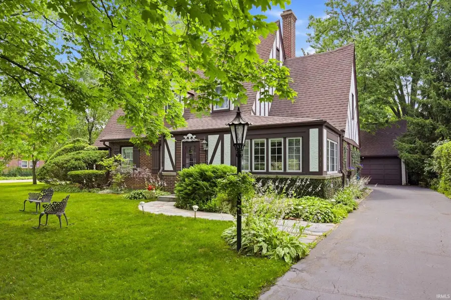 1131 N Warwick Road, Muncie, IN 47304 - #3