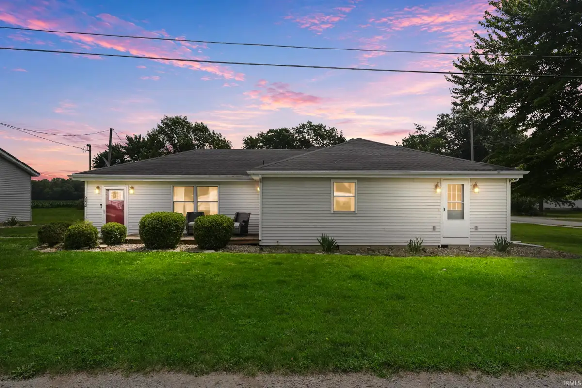 11405 Edgewater Avenue, Hoagland, IN 46745 - #1