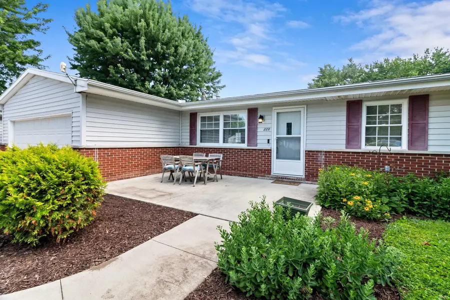 221 W 8th Street, Matthews, IN 46957 - #3