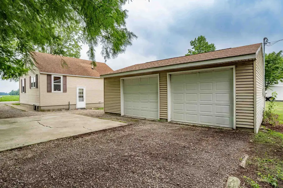 209 S Washington Street, Monroeville, IN 46773 - #2