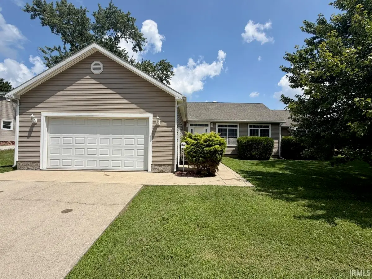 104 E Foster Street, Fort Branch, IN 47648 - #1