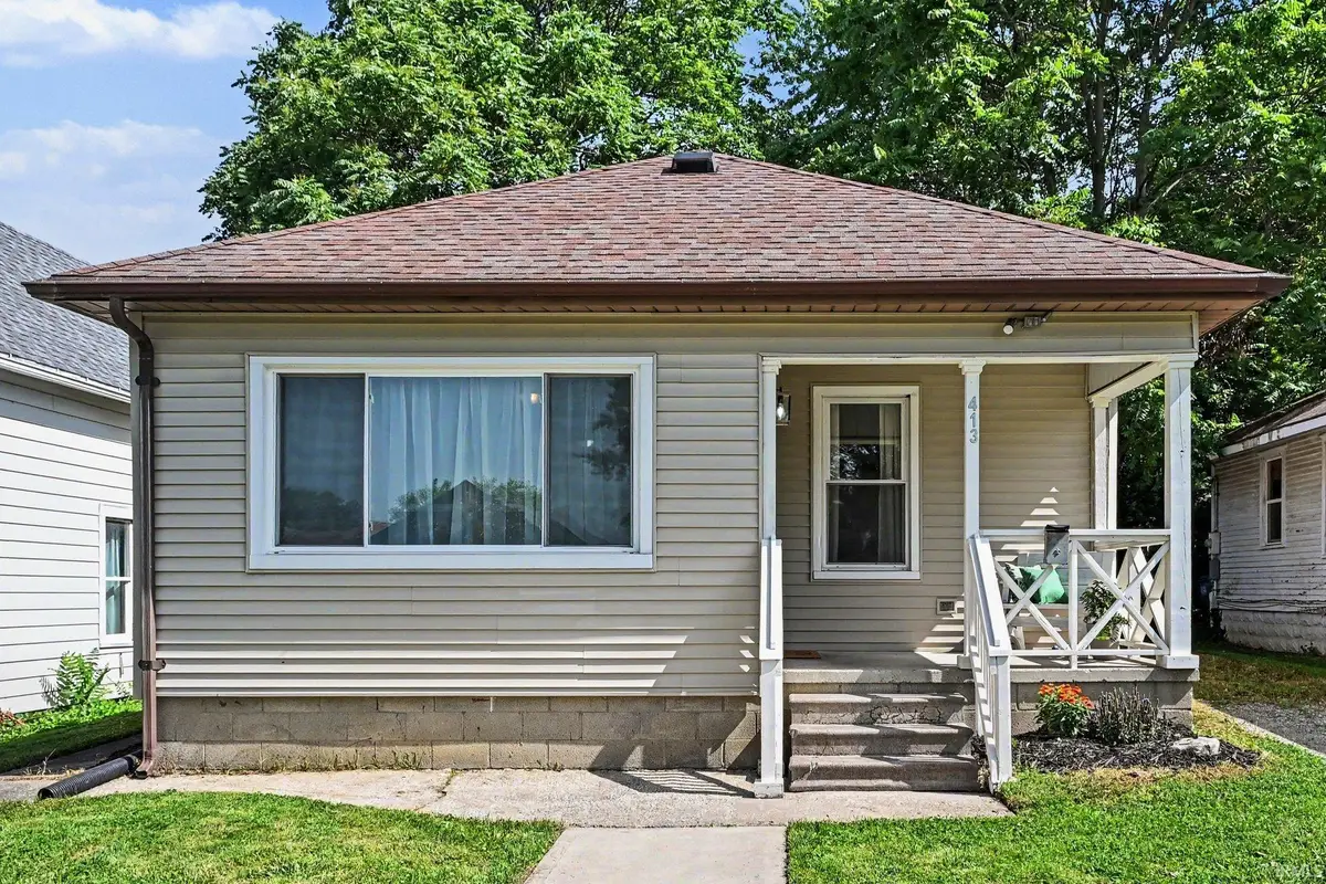 413 E Market Street, Columbia City, IN 46725 - #1