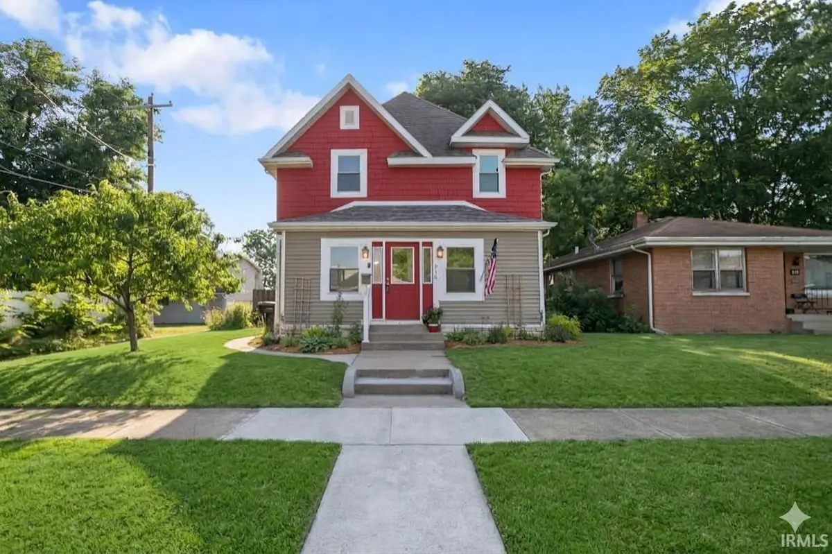 916 S 35th Street, South Bend, IN 46615 - #1