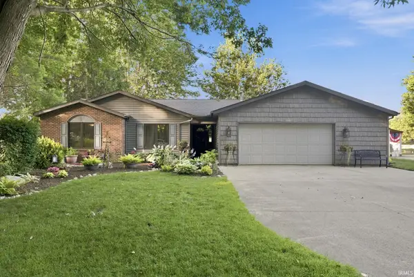 624 North Shore Drive, Kendallville, IN 46755