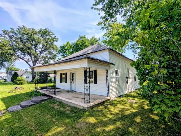 1102 N Monroe Street, Hartford City, IN 47348