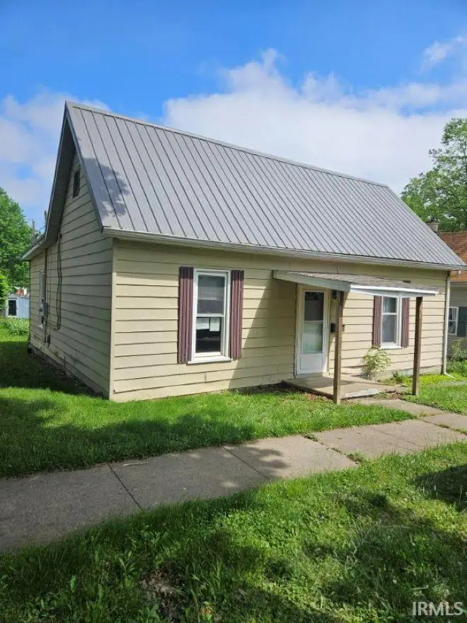 319 W Vine Street, Mitchell, IN 47446 - #1