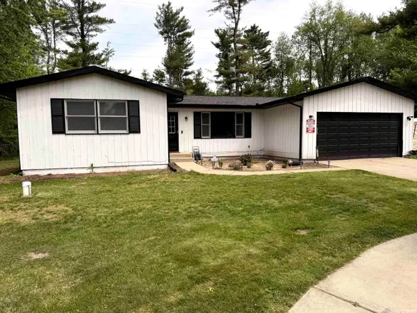 51822 Currant Road, Granger, IN 46530