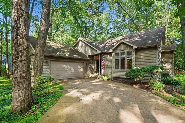 51171 Streamwood Drive, Granger, IN 46530