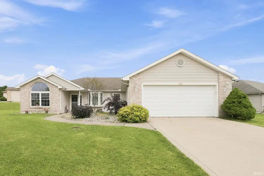 252 Broadmore Circle, Angola, IN 46703 - #2