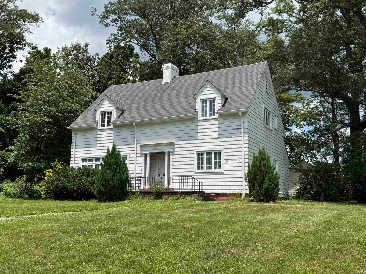 611 W Oak Street, Oakland City, IN 47660 - #1