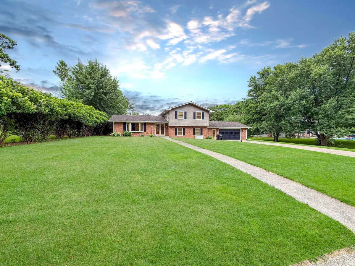 1348 N Lakeview Drive, Frankfort, IN 46041 - #1