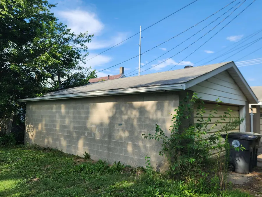 113 E Tennessee Street, Evansville, IN 47711 - #2