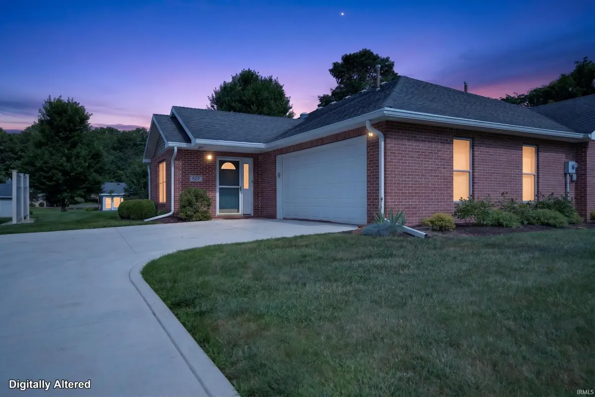 820 Walnut Ridge West, Logansport, IN 46947 - #1