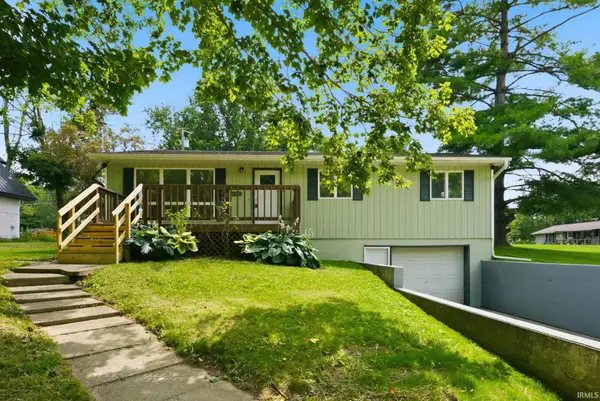 11179 N Wawasee Circle E Circle, Cromwell, IN 46732