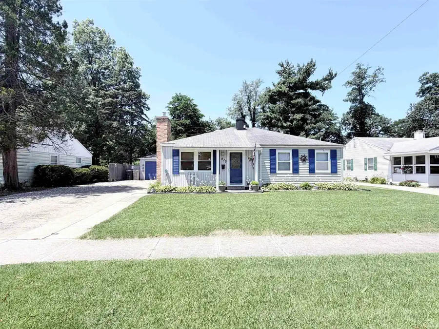 415 Manchester Drive, South Bend, IN 46615 - #2