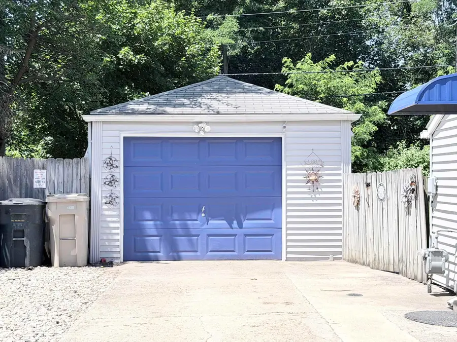 415 Manchester Drive, South Bend, IN 46615 - #3