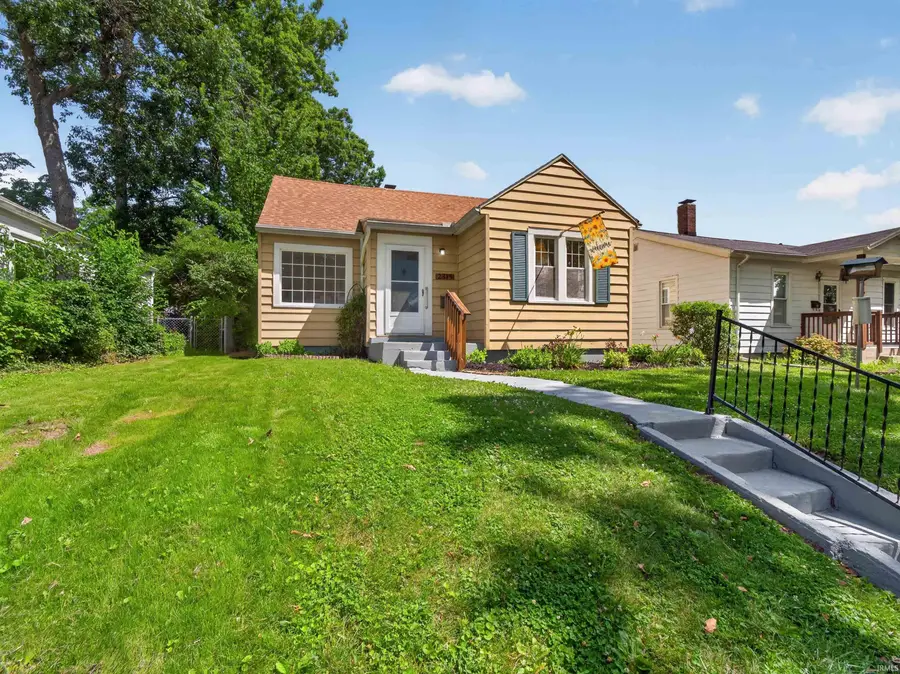 2315 Kenwood Avenue, Fort Wayne, IN 46805 - #3