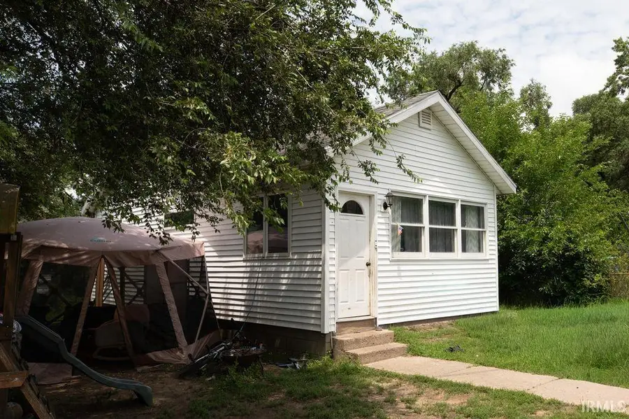 303 - 305 N Clark Street, Knox, IN 46534 - #3