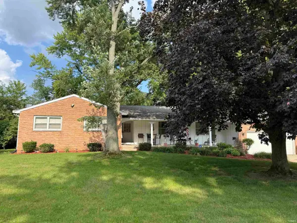 53150 Ridgewood Drive, South Bend, IN 46637