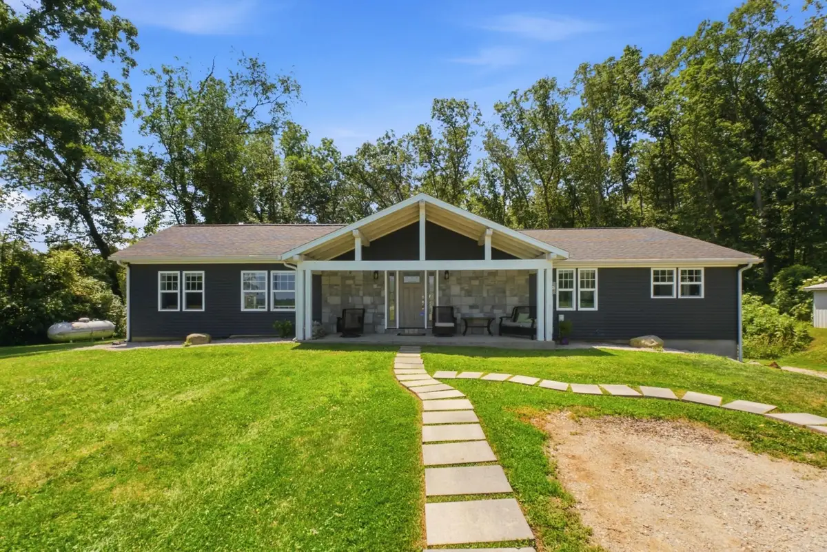 6895 W Us Highway 20, Angola, IN 46703 - #1